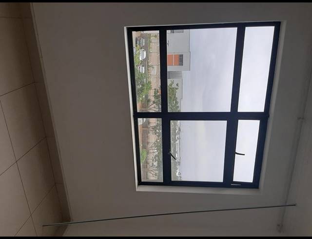 1 BEDROOM APARTMENT FOR SALE IN UMHLANGA RIDGE